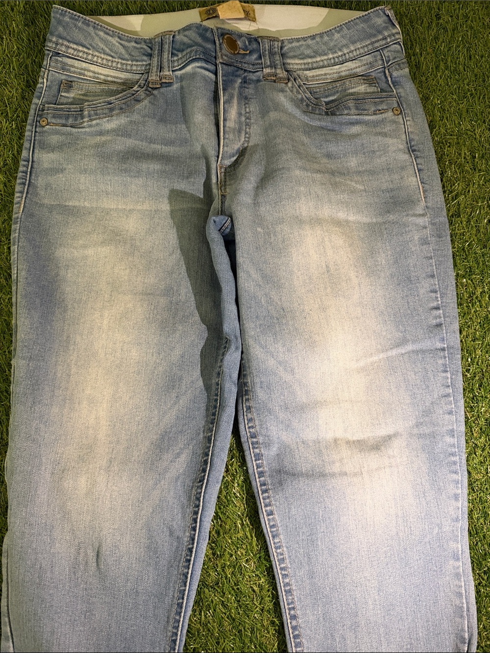 Women’s Light Wash Blue Jeans - Classic Casual Fit